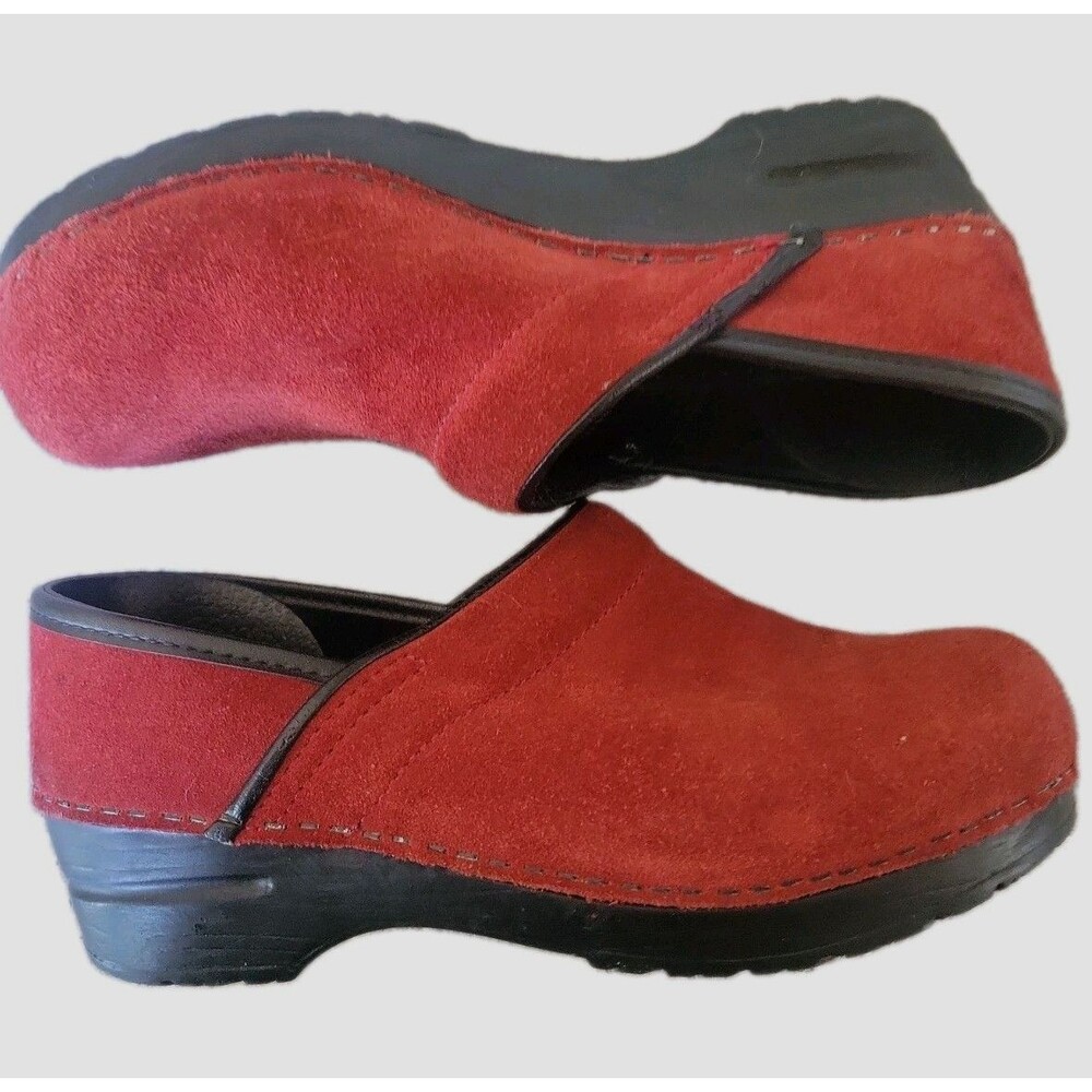 Dansko Brenna Clogs Red Suede Leather EU 38  US 8 Slip on Comfort Shoes